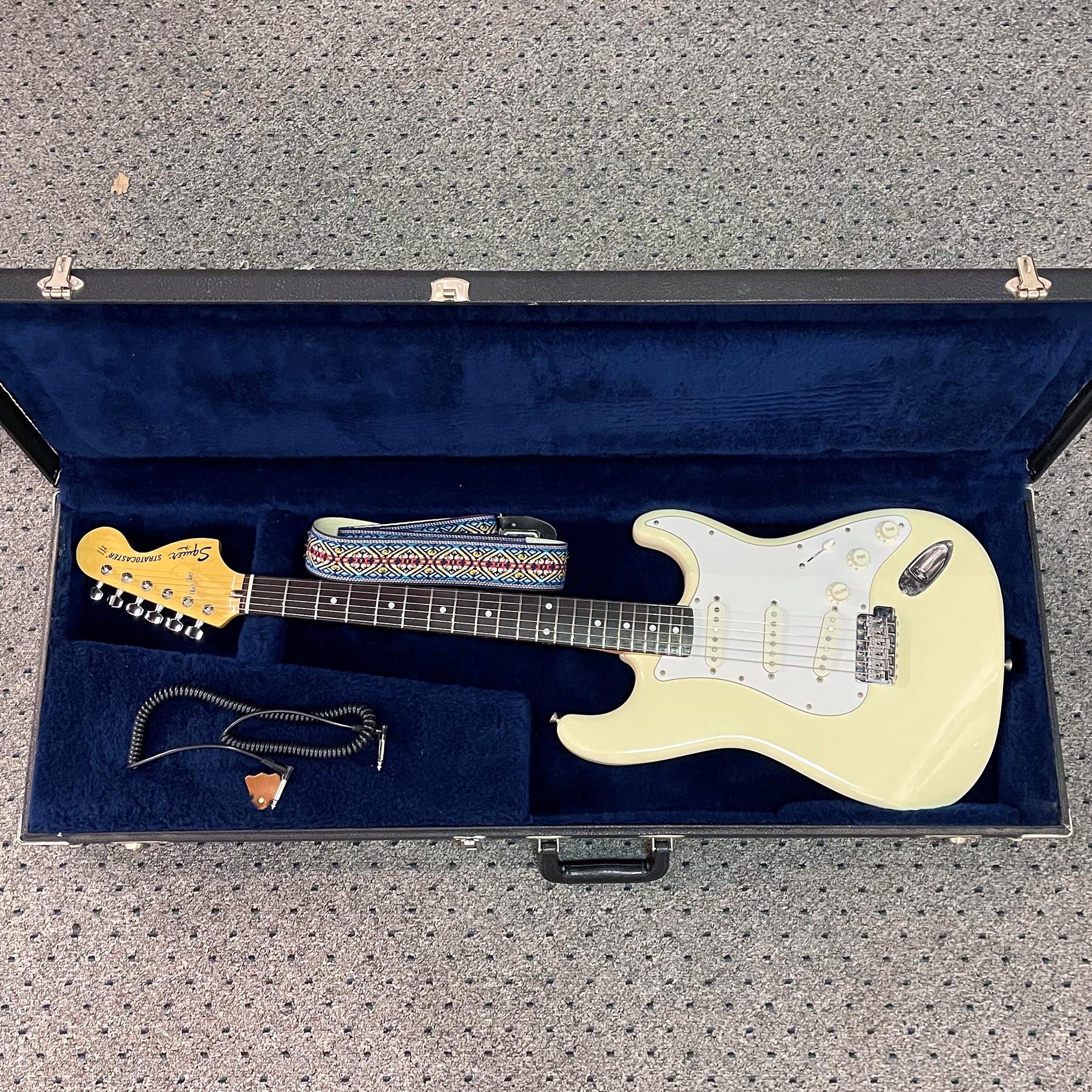 Squier Affinity Series Stratocaster HSS Race Green Fender | Make'n